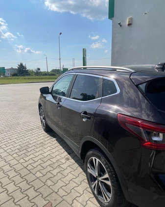 Nissan Qashqai cena 61800 przebieg: 130647, rok produkcji 2017 z Racibórz małe 704